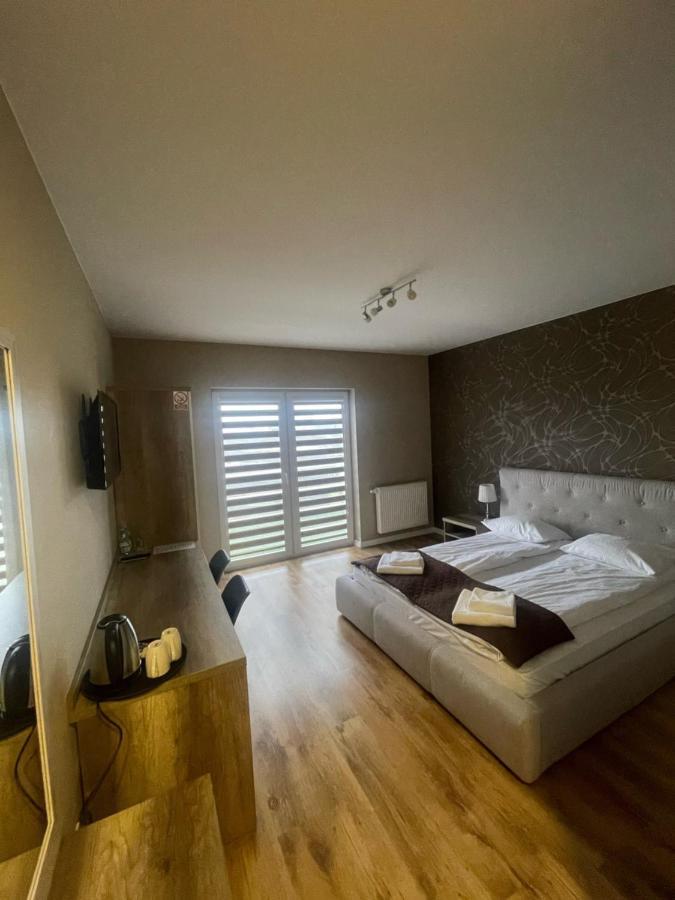 Hotel Pod Strzecha Kielce Exteriör bild