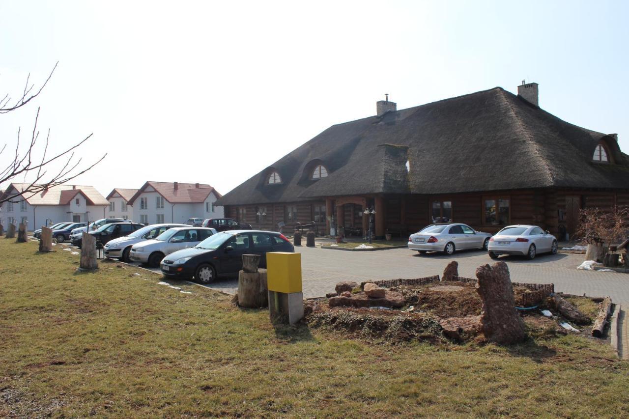Hotel Pod Strzecha Kielce Exteriör bild