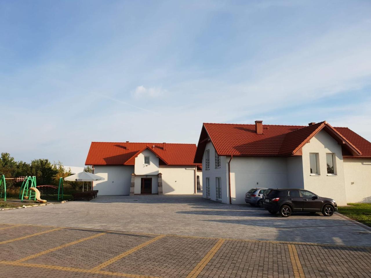 Hotel Pod Strzecha Kielce Exteriör bild