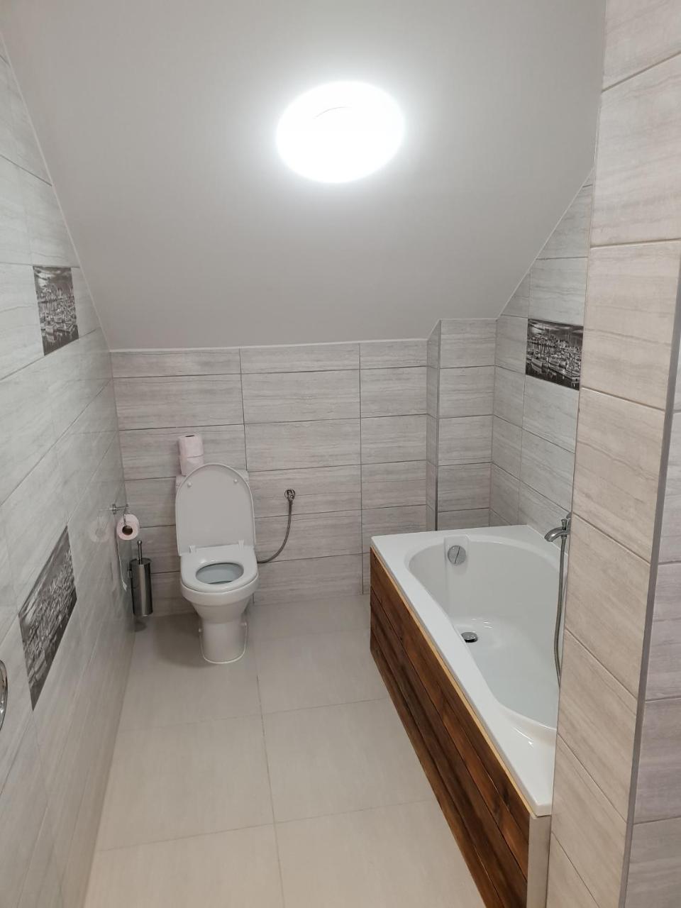 Hotel Pod Strzecha Kielce Exteriör bild